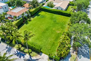 260 E Lakewood Rd, West Palm Beach, FL 33405 - Photo 1