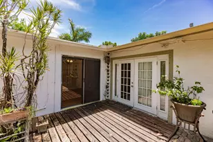 637 Troy Blvd, West Palm Beach, FL 33409 - Photo 14