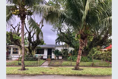 637 Troy Boulevard, West Palm Beach, FL 33409 - Photo 1