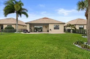 3704 Siena Cir, Wellington, FL 33414 - Photo 24