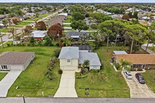 1707 SE Manth Ln, Port Saint Lucie, FL 34983 - Photo 32