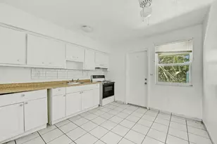 19110 SW 113th Pl, Miami, FL 33157 - Photo 6