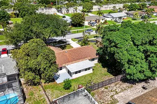 19486 Delaware Cir, Boca Raton, FL 33434 - Photo 38