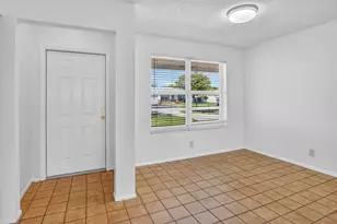 19486 Delaware Cir, Boca Raton, FL 33434 - Photo 4