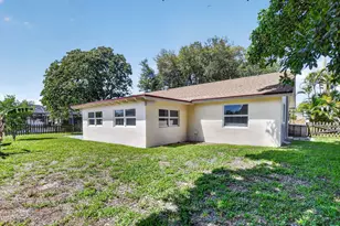 19486 Delaware Cir, Boca Raton, FL 33434 - Photo 34