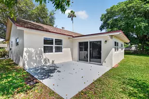 19486 Delaware Cir, Boca Raton, FL 33434 - Photo 32