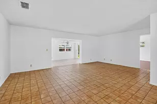 19486 Delaware Cir, Boca Raton, FL 33434 - Photo 6