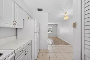 121 NW 56th Ct, Oakland Park, FL 33309 - Photo 10