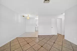 121 NW 56th Ct, Oakland Park, FL 33309 - Photo 6