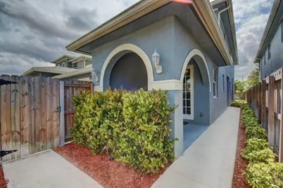 1135 NE 3rd Avenue, Fort Lauderdale, FL 33304 - Photo 2