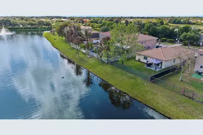 1899 Newport Isles Boulevard, Port Saint Lucie, FL 34953 - Photo 32
