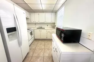 289 Markham N, Deerfield Beach, FL 33442 - Photo 10