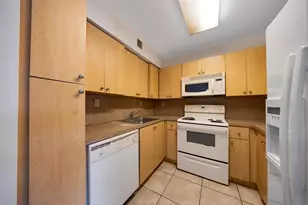 2809 N Course Dr, Pompano Beach, FL 33069 - Photo 4