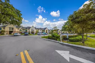 2809 N Course Dr, Pompano Beach, FL 33069 - Photo 2