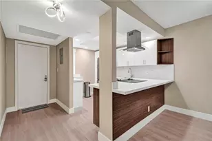 3051 S Palm Aire Dr, Pompano Beach, FL 33069 - Photo 2