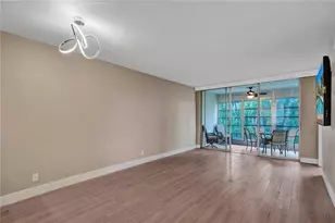3051 S Palm Aire Dr, Pompano Beach, FL 33069 - Photo 28