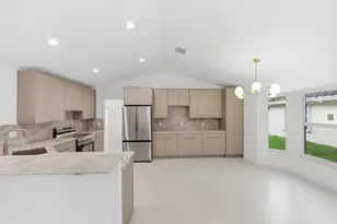 9677 N Springs Way, Coral Springs, FL 33076 - Photo 4