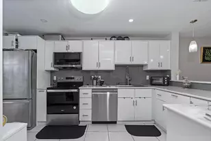 1177 NW 98th Terrace, Pembroke Pines, FL 33024 - Photo 4