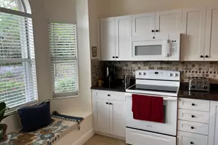 18081 SE Country Club Dr, Jupiter, FL 33469 - Photo 8