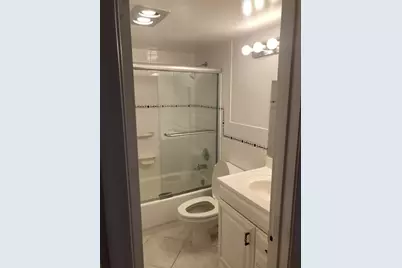 2004 Harwood C, Deerfield Beach, FL 33442 - Photo 20