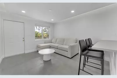 381 SE 15th Avenue #1, Deerfield Beach, FL 33441 - Photo 2
