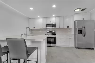 381 SE 15th Avenue #1, Deerfield Beach, FL 33441 - Photo 4