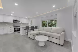 381 SE 15th Ave, Deerfield Beach, FL 33441 - Photo 10