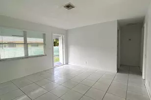 830 SW 10th St, Pompano Beach, FL 33060 - Photo 12