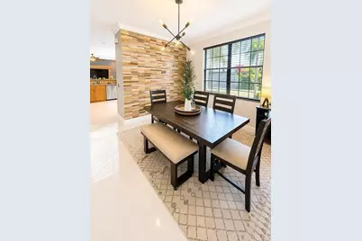131 Cameron Court, Weston, FL 33326 - Photo 2