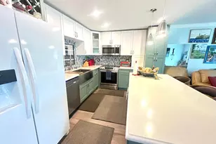 1092 Newport S, Deerfield Beach, FL 33442 - Photo 6