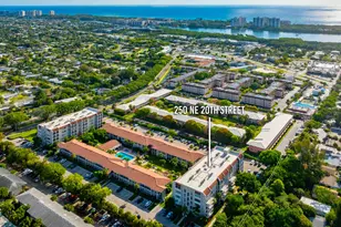 250 NE 20th St, Boca Raton, FL 33431 - Photo 2