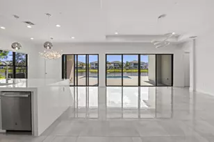 17094 Rainbow Fls Trl, Boca Raton, FL 33496 - Photo 4