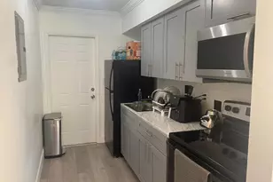 1125 NE 80th St, Miami, FL 33138 - Photo 10