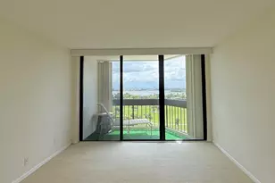 2000 Presidential Way, West Palm Beach, FL 33401 - Photo 36