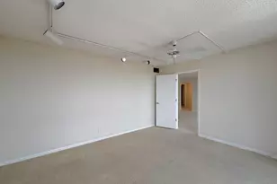 2000 Presidential Way, West Palm Beach, FL 33401 - Photo 18
