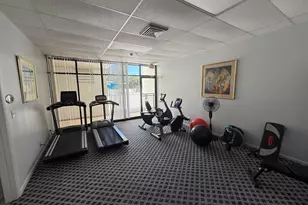 2000 Presidential Way, West Palm Beach, FL 33401 - Photo 54