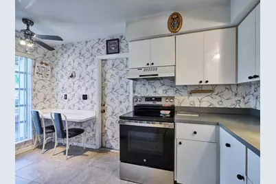 7708 Margate Boulevard #10-3, Margate, FL 33063 - Photo 10