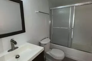 9682 Fontainebleau Blvd, Miami, FL 33172 - Photo 12