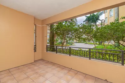 16101 Emerald Estates Drive #146, Weston, FL 33331 - Photo 2