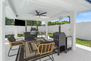 22100 Serenata Cir W, Boca Raton, FL 33433 - Photo 42