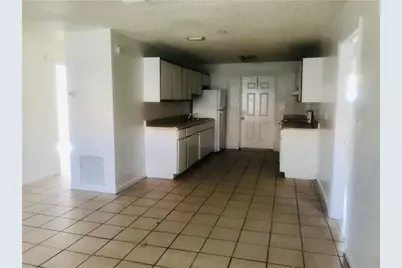 1038 NW 8th Avenue, Fort Lauderdale, FL 33311 - Photo 2