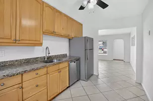 121 NW 52nd St, Oakland Park, FL 33309 - Photo 10