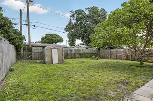 121 NW 52nd St, Oakland Park, FL 33309 - Photo 36