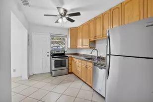 121 NW 52nd St, Oakland Park, FL 33309 - Photo 8