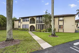 315 Pine Ridge Cir, Greenacres, FL 33463 - Photo 2