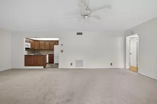 315 Pine Ridge Cir, Greenacres, FL 33463 - Photo 10