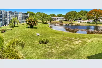 2114 Oakridge V, Deerfield Beach, FL 33442 - Photo 12