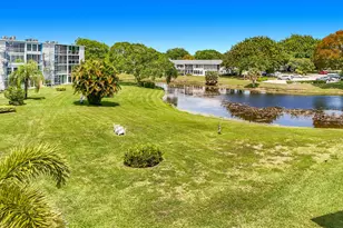2114 Oakridge V, Deerfield Beach, FL 33442 - Photo 12
