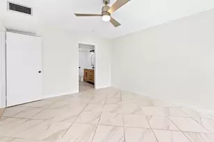 2561 Village Blvd, West Palm Beach, FL 33409 - Photo 20