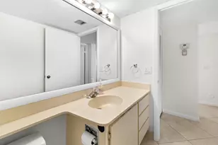 2561 Village Blvd, West Palm Beach, FL 33409 - Photo 30